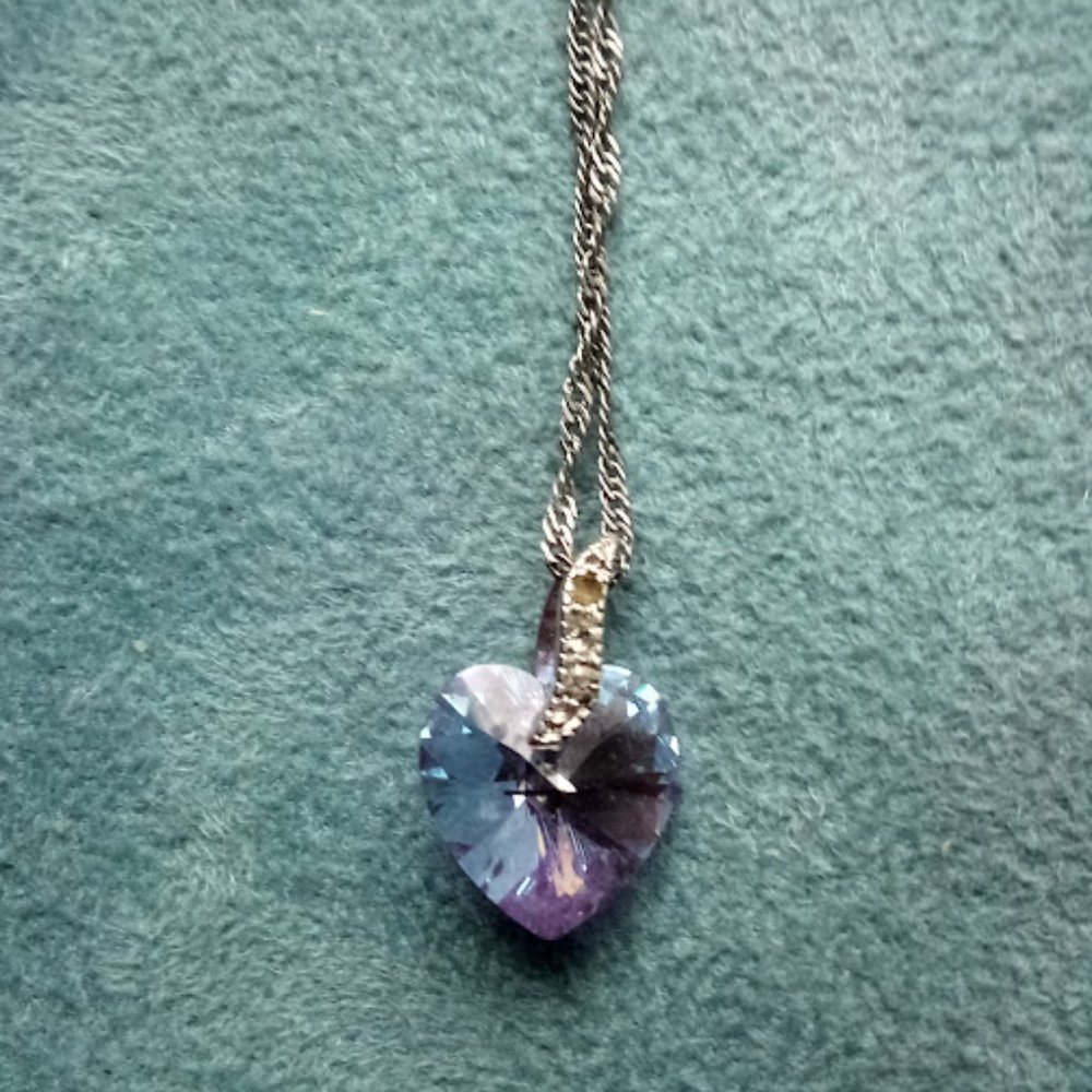 VALENTINE'S DAY! Light Purple Heart Necklace